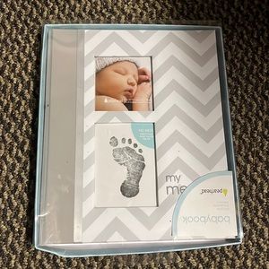 Pearhead First 5 Years Chevron Baby Memory Book, Clean-Touch Baby Safe Ink Pad